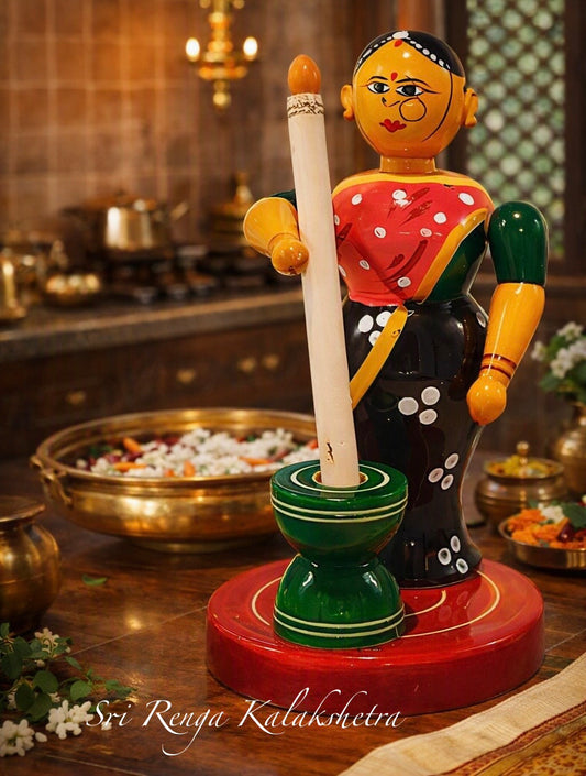 Lady with pestle & mortar